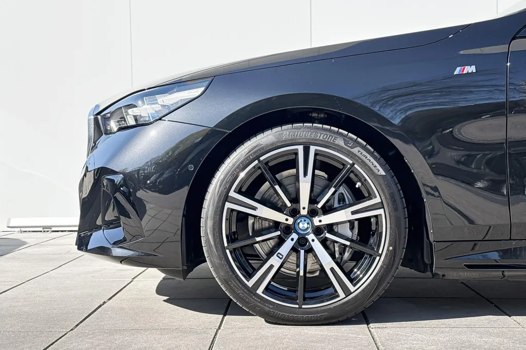 BMW i5 Sedan eDrive40 M-Sport