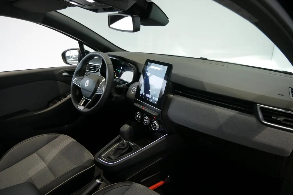 Renault Clio 1.6 E-Tech Full Hybrid 145 techno *Automaat*Navi+Camera*Climate*Parkeersensoren*Half Leer*Mooie Auto!