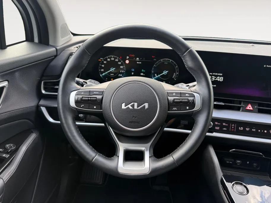 Kia Sportage 1.6 T-GDi PHEV DynamicPlusLine | Airco | Navi | 360 Camera | LM Velgen | Panoramadak | Stoelverwarming | Stuurverwarming |