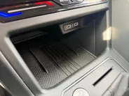 Volkswagen Taigo 1.0 TSi DSG7-autom. R Line | Automaat | Camera | Climate Control | Apple Carplay/Android Auto | Keyless | Sportstoelen | R-line