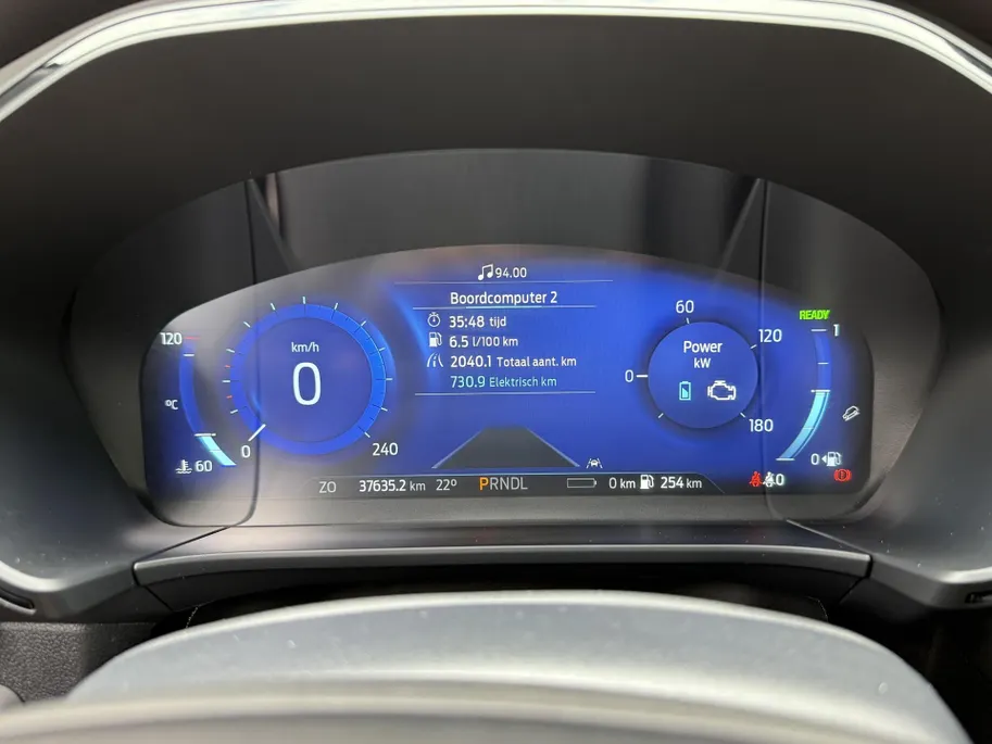 Ford Kuga 2.5 PHEV ST-Line-navi-winterpack-Frozen White