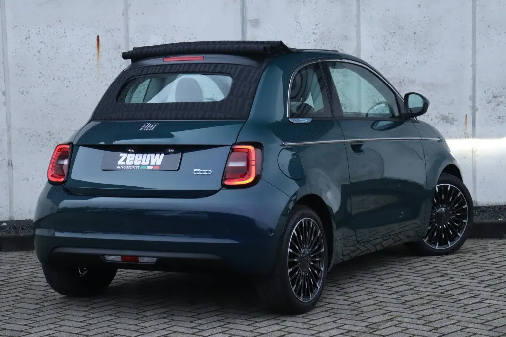 Fiat 500e C La Prima by Bocelli 42 kWh | JBL | Winter | Camera | 17′