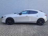 Mazda 3 2.0 e-SkyActiv-X M Hybrid 186 Nagisa | 18' LM | Navigatiesysteem full map | Cruise  | Camera  | Half Leer