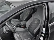 Volkswagen Golf 1.5eTSI/150PK R-Line Business · Navigatie · Apple/Android Car Play · Keyless · Garantie t/m 18-08-2027 of 100000km.