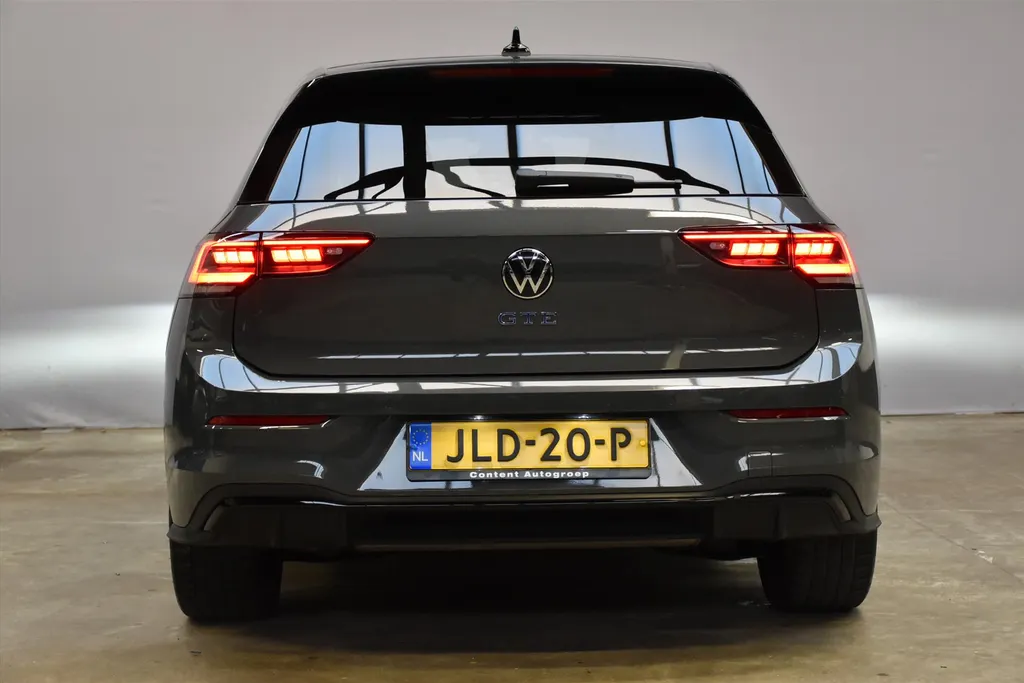 Volkswagen Golf 1.5 eHybrid GTE | Panoramadak | 360° Camera | Navigatie
