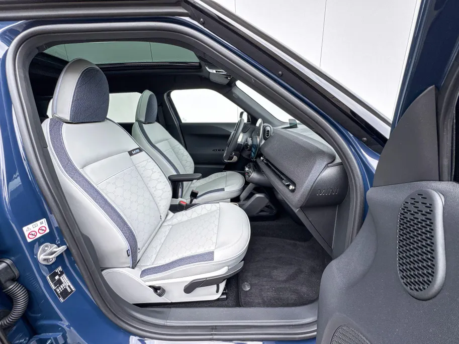 MINI Aceman SE Classic M 54.2 kWh