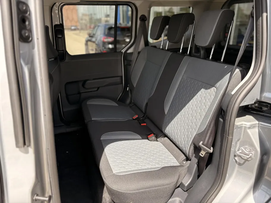 Ford Tourneo Courier EV 136pk | Trekhaak | Winter Pack