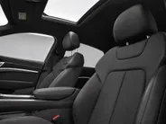 Audi e-tron 55 408pk Quattro S edition 95 kWh · SOH 93,8% · Panoramadak · 360 Camera · Elek. Bestuurdersstoel · Apple/Android Car Play · 22'' Inch ·