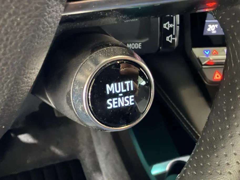 Renault Megane E-Tech 220PK EV60 Optimum Charge Techno Automaat | Pack Winter | Adaptive Cruise Control | 360 Camera | Apple CarPlay/Android Auto | Parkeersensoren | Full LED | Digital Cockpit | Lichtmetalen Velgen |
