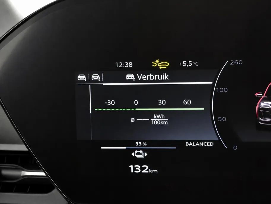 Audi Q6 e-tron Launch edition quattro 100Kwh 388 PK · Panorama dak · Assistentiepakket Veiligheid · Tech Pro