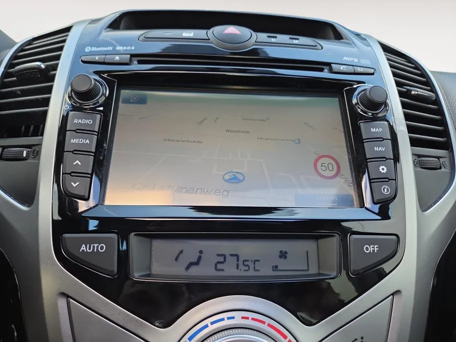 Hyundai ix20 1.6i i-Catcher Automaat | Panorama Dak | Camera | Navigatie | Metallic lak | Bovag garantie | Lage km stand | NAP