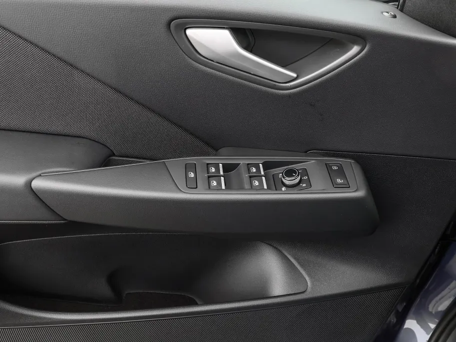 Volkswagen ID.3 (1) GP2 Life 61 kWh accu 190 PK Elektr. aandrijving · Comfort Pakket · Zijruiten achter en achterruit getint ·