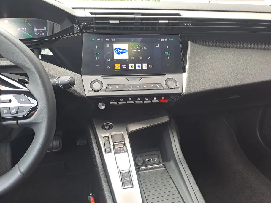 Peugeot 308 1.2 PureTech AUTOMAAT Active Pack Business | Adaptieve Cruise | Climate | Stoelverwarming | Apple Carplay/Android Auto