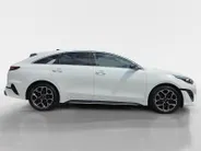 Kia ProCeed 120PK T-GDi GT-Line | Schuif/Kantel Dak | Stoel & Stuurwiel Verwarming | Elektrische Achterklep | Camera | Apple CarPlay/Android Auto | Full LED | All Season Banden |
