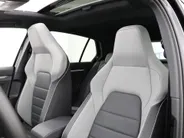 Volkswagen Golf 1.5 eHybrid 272pk DSG GTE · Panoramadak · Leder · Wegklapbare Trekhaak · Stoelventilatie · Camera · Dodehoek Detectie · 18'' Inch · Garantie t/m 30-0-2030 of 100.000km