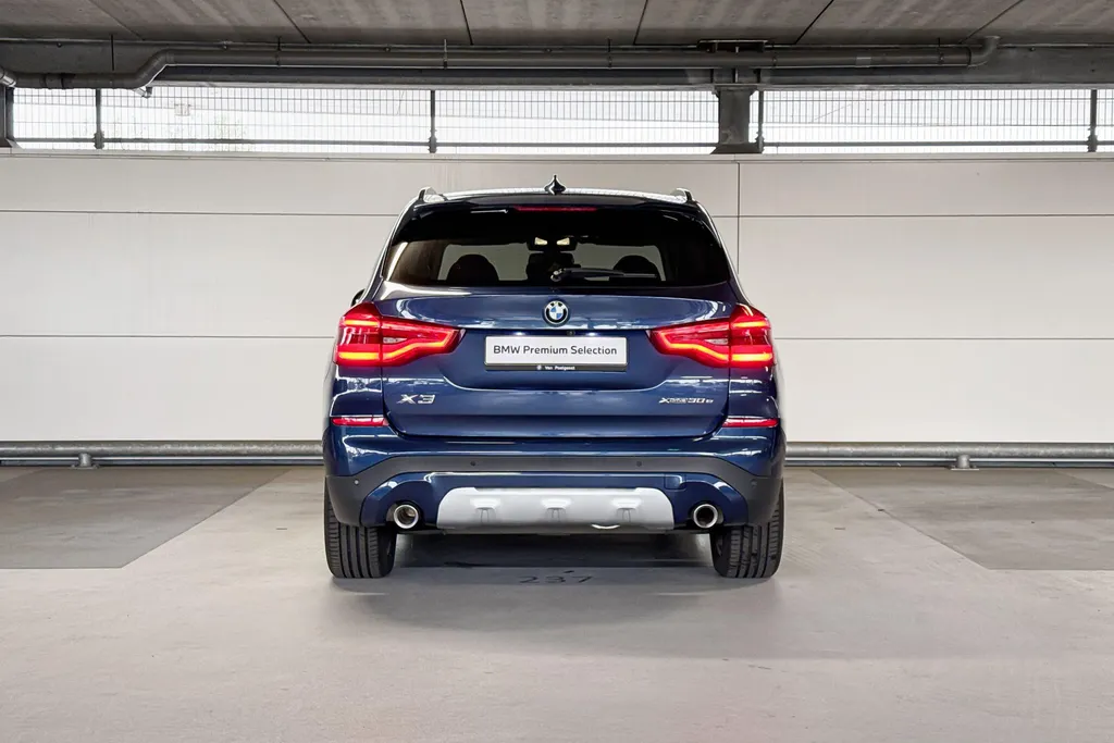 BMW X3 xDrive30e Business Edition Plus
