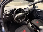 Ford Fiesta 1.0 EcoBoost Hybrid ST-Line Winter Pack I Apple Carplay/Android Auto I Lichtmetalen Velgen I LED Verlichting I