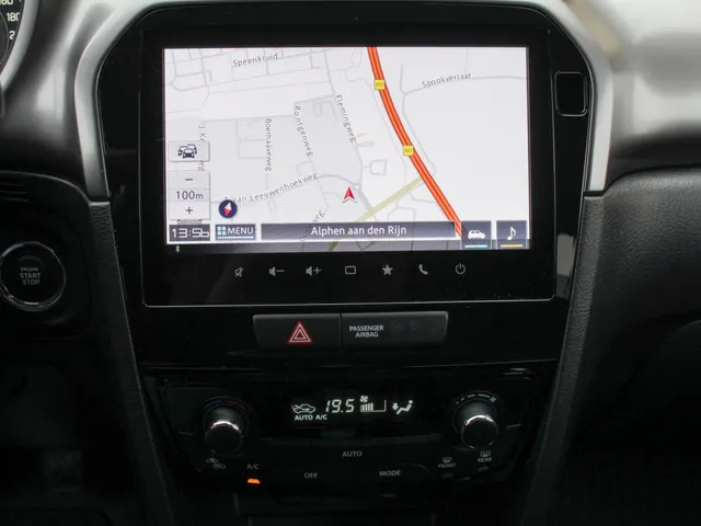 Suzuki Vitara 1.4 Boosterjet Select Smart Hybrid | Snel rijden!