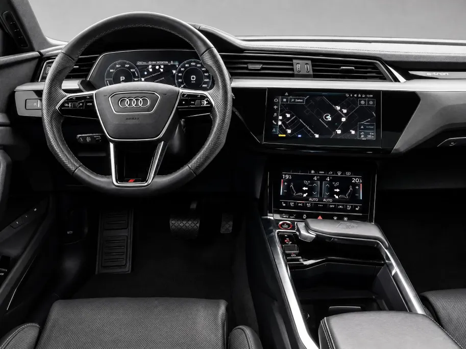 Audi e-tron S 503pk Quattro 95 kWh · SOH 95,3% · Panoramadak · Stoelventilatie · Luchtvering · 360gr. Camera · Elek. Voorstoelen · B&O Audio · 21'' Inch · Leder ·