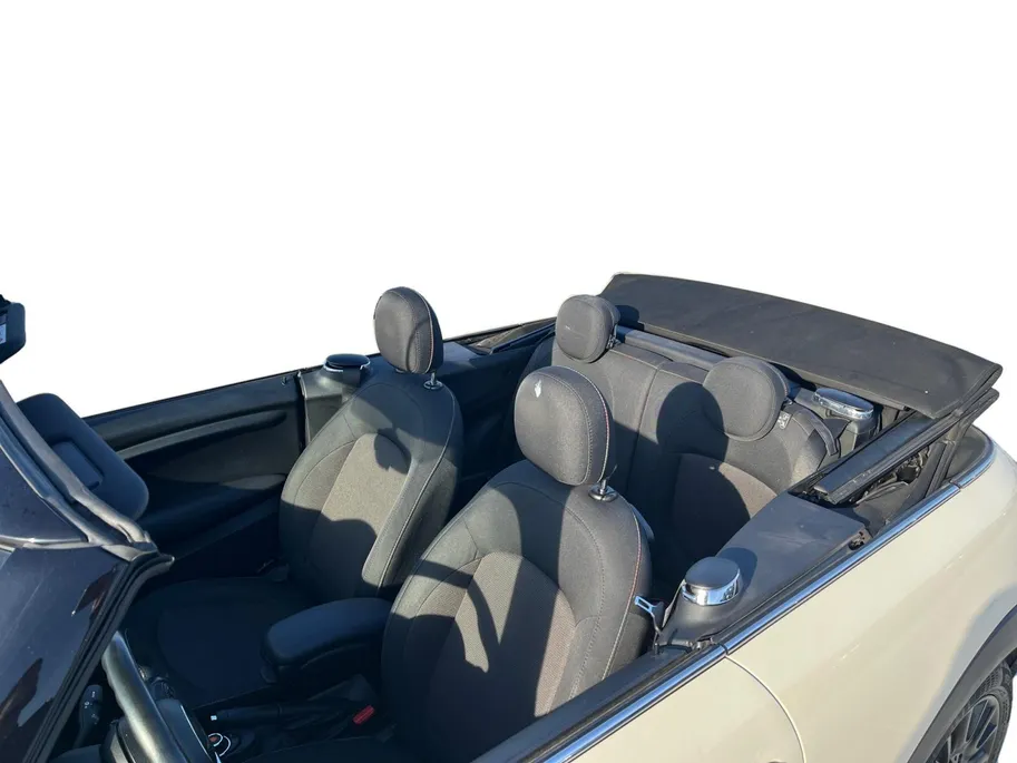 MINI Cooper Cabrio 1.5 Salt Sportieve frisse cabrio, genieten met open dak!
