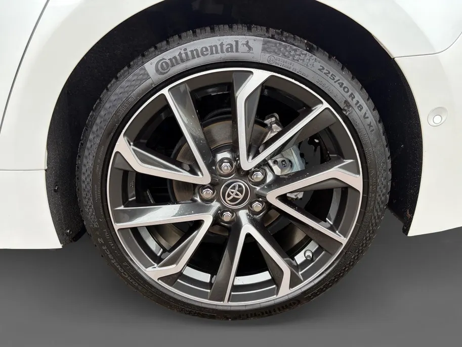 Toyota Corolla Touring Sports 2.0 Hybrid Executive | *1E EIGENAAR | FABRIEKSGARANTIE/ DEALER ONDERH. | PANO/ SCHUIFDAK | APPLE CARPLAY/ ANDROID AUTO | NAVI | CAMERA | VOL. LEDER | JBL SOUND | STOELVERWARMING |