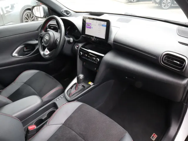 Toyota Yaris Cross 1.5 Hybrid GR Sport | Panoramadak | JBL | Blindspot | HUD