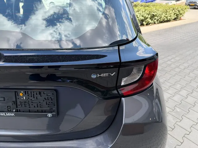 Toyota Yaris 1.5 Hyb. 115 Comfort | Camera | Adap. cruise | Carplay |