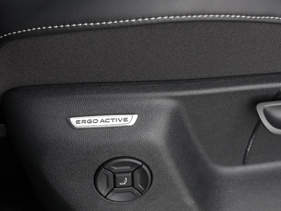 Volkswagen Tayron R-Line Edition 1.5 eHybrid 272 PK 6 versn. DSG · Assistance Pakket Plus · Black Style Pakket · Comfort Pakket · Design Pakket · Trekhaak inklapbaar, electr. ontgrendeling, incl. Trailer Assist ·