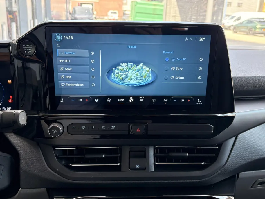 Ford Transit Custom Tourneo 340 2.5 PHEV L2H1 Titanium X 1850 KG Trekgewicht | LUXURY PACK | TREKHAAK | DRIVER ASSISTANCE PACK | APPLE CARPLAY / ANDROID AUTO I