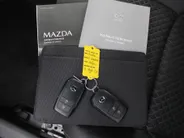 Mazda 2 Hybrid 1.5 Agile | Comfort pakket | 15' LM | Stoelverwarming | Apple Carplay / Android Auto |