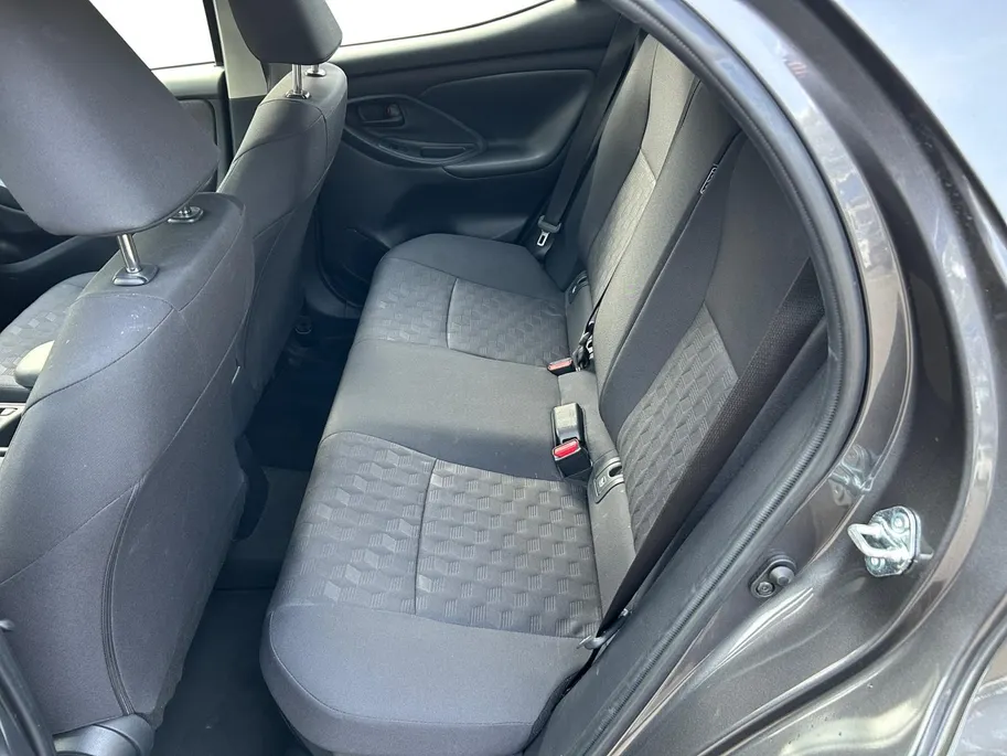 Toyota Yaris 1.5 Hybrid 115 Active | Super complete en leuke uitvoering! NU INCL. Premiumpakket gratis o.a. incl 12 maanden garantie! RIJKLAARPRIJS!!