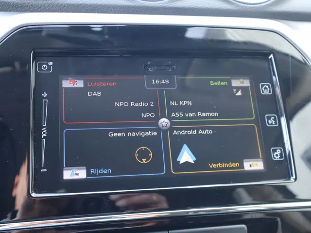 Suzuki Vitara 1.4 BoosterJet Select Hybrid Trekhaak | AllSeasons | Carplay