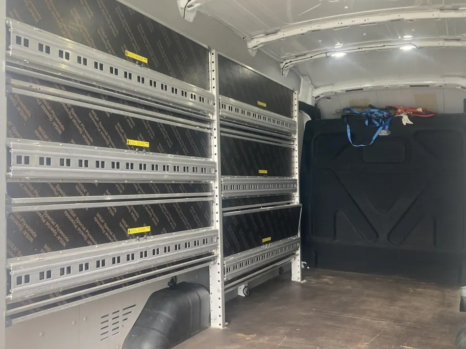 Ford Transit 350 2.0 TDCI 105 pk L4H3 Trend RWD Laadlengte 4 meter - Laadruimtebescherming - Ideaal voor Koeriersdiensten