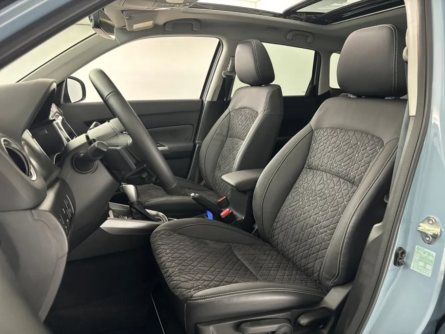 Suzuki Vitara 1.4 Style Smart Hybrid Automaat | Panoramadak | €2.000,- + €750,- voorraadkorting!