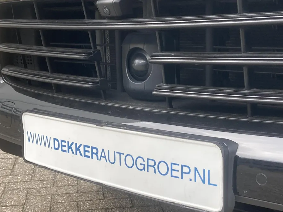 Porsche Cayenne 3.0 E-Hybrid 340KW met Panoramadak