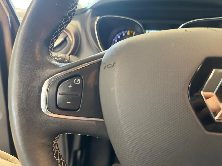 Renault Captur 0.9 TCE | BARISTA | PACK CITY | TREKHAAK | DEALERONDERHOUDEN |