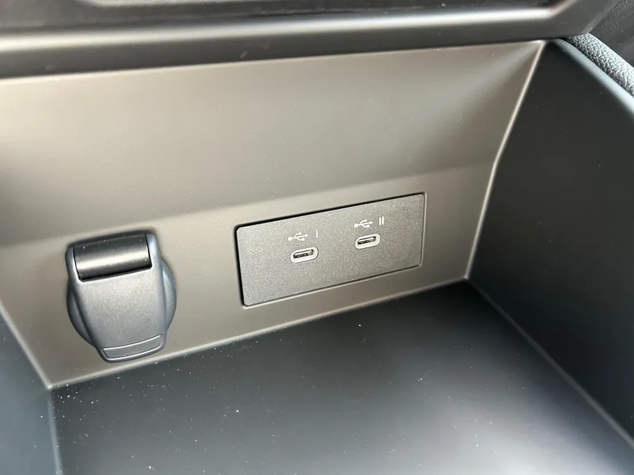 Mitsubishi ASX 1.8 HEV AT Instyle | 3.000 Euro Korting | Compleet uitgerust | Schuif-kantel dak | Stoel-/stuur-/voorruitverwarming | Navigatie |