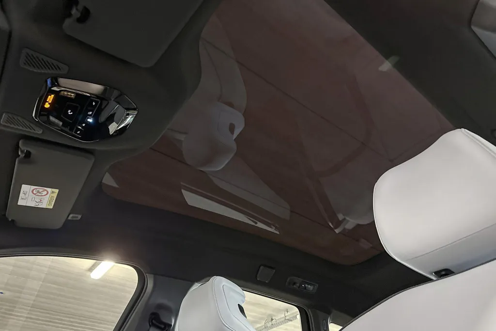 BMW iX3 50 xDrive 113 kWh