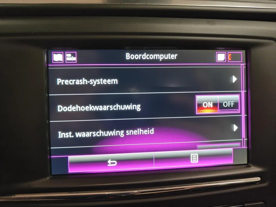 Renault Kadjar 1.2 TCe Bose NAVI AIRCO CAMERA 360 PARKEERSENSOREN BOSE GELUIDSSYSTEEM LM VELGEN HOGE INSTAP KEYLESS ENTRY DEALER ONDERHOUDEN