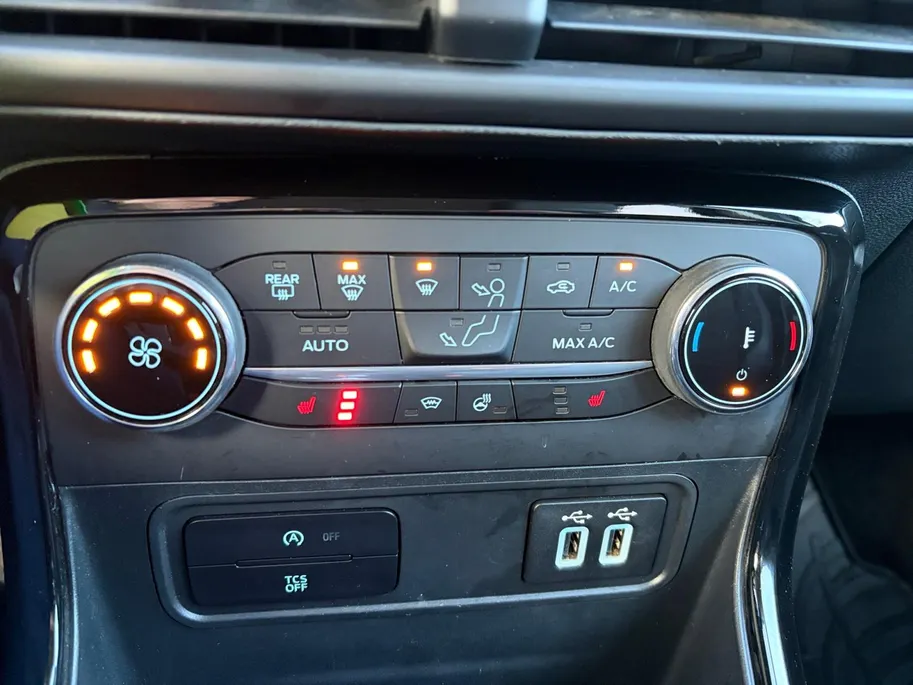 Ford EcoSport 1.0 EcoBoost ST-Line | Zwart dak | Winter Pack | Parkeersensoren | Cruise Control | Climate Control