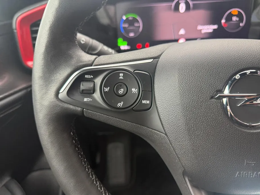 Opel Mokka-e GS Line 50-kWh 11kw bl. | 1e Eigenaar | SOH 99% | Navigatie | Stoel/Stuurverwarming | Adapt. Cruise Control | Apple/Android Carplay | 12 maanden Bovag ! |