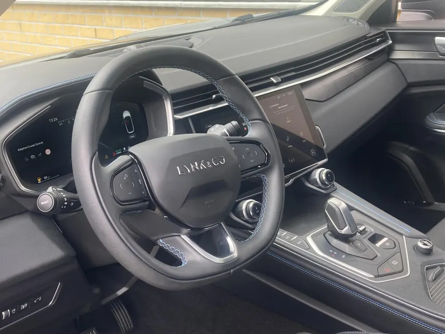 Lynk & Co 01 1.5 PHEV 261PK 1800KG Trekgewicht- Panorama Dak