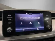 Škoda Scala 1.0 TSI 110pk DSG Ambition · Apple/Android Car Play · P-Sensoren · Cruise Control · Getint Glas · 17'' Inch ·