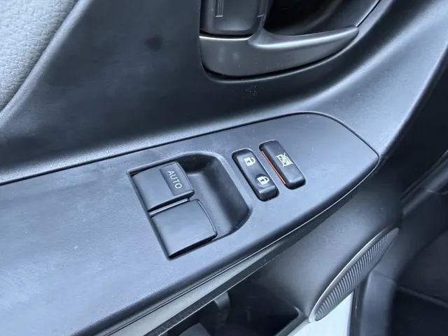 Toyota Yaris 1.3 VVT-i Aspiration | Trekhaak | All Seasons