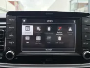 Kia Rio 1.0 TGDI DynamicLine | Navigatie | Airco | Apple Carplay / Android Auto | Achterruitrij Camera | Lichtmetalen Velgen |