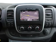 Renault Trafic 2.0 dCi 120PK L2H1 Comfort | Navi | Airco | Trekhaak | Cruise | Parkeersensoren | Volledig betimmerd |