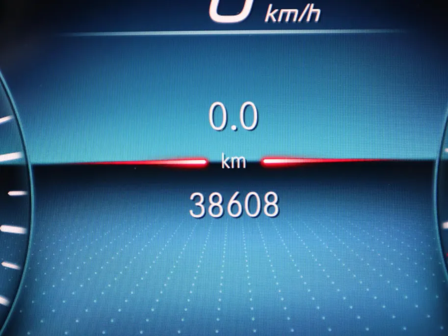 Mercedes-Benz CLA 200 Business Solution AMG l Panoramadak l Stoelverwarming l Ambiente lichtpakket