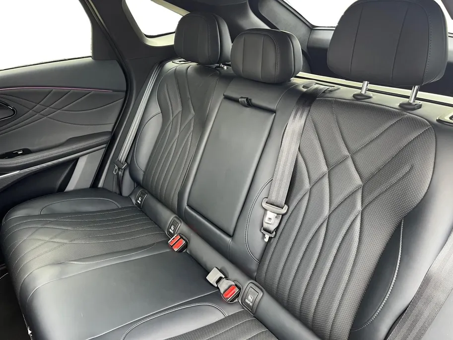 Omoda 9 SHS 1.5T-GDi SHS-P Premium 5p | 145 km elektrisch rijbereik | Full Options | Stoelverwarming-/ventilatie | Panorama dak | Leder| Memory seats | Sony Premium audio
