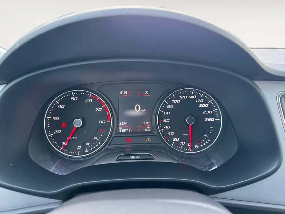SEAT Leon ST 1.0 TSI Style Ultimate Edition | NL auto | 1e eigenaar | Navigatie | Apple carplay & Android auto | Parkeersensoren voor en achter | Achteruitrijcamera | 16' lichtmetalen velgen | Adapt. cruise control | Bovag garantie |
