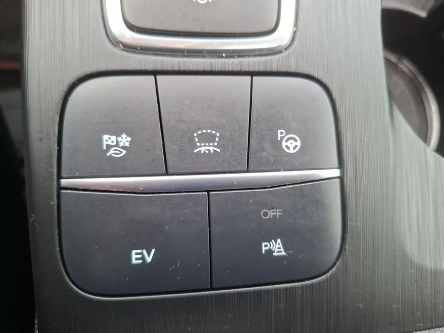Ford Kuga 2.5 PHEV ST-Line X | Winterpack | Driver assistancepack | Technologypack | El. Trekhaak | Panoramadak | El. Achterklep | All-seasonbanden | 18' Lichtmetaal | Adaptive Cruisecontrol | BLIS | Matrix Ledkoplampen | Head-up Display |